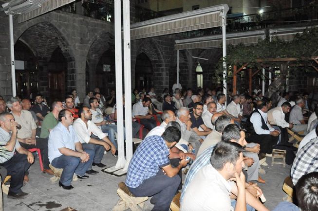 Kürt Kültür Derneği tarafından İlçemizin Belediye Gümrük hanı tesislerinde Şex Said ve Şex Eyyüp Gülpınar'ı anma gecesi düzenlendi. 