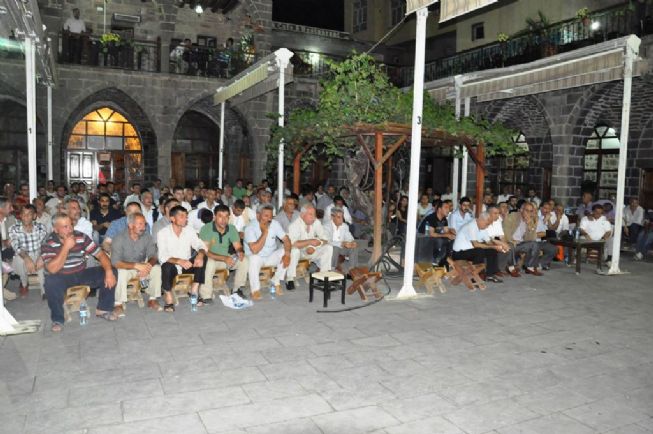 Kürt Kültür Derneği tarafından İlçemizin Belediye Gümrük hanı tesislerinde Şex Said ve Şex Eyyüp Gülpınar'ı anma gecesi düzenlendi. 