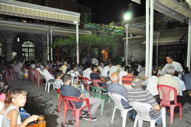 Kürt Kültür Derneği tarafından İlçemizin Belediye Gümrük hanı tesislerinde Şex Said ve Şex Eyyüp Gülpınar'ı anma gecesi düzenlendi. 