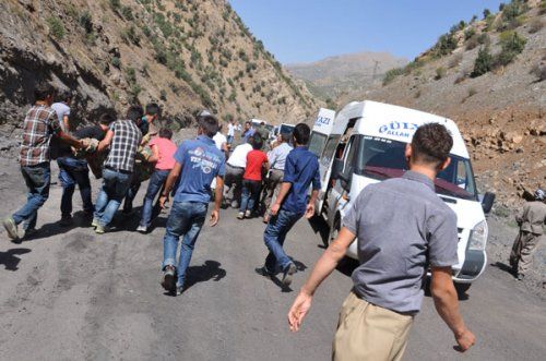 Şırnak'ta Askeri Araç Devrildi 