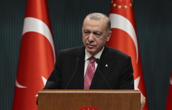 Cumhurbaşkanı Erdoğan kabine toplantısı sonrasında açıklamalarda bulunuyor