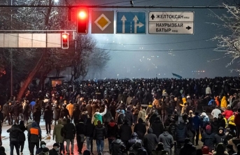 Kazakistan'da akaryakıt zammı protestoları sebebiyle hükümet istifa etti