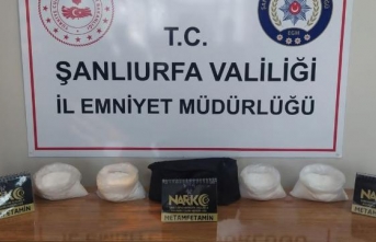 Şanlıurfa'da 1 kilo 900 gram esrar ele geçirildi