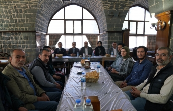 AK Parti Şanlıurfa Milletvekili Adayı Dusak Gazetecilerle bir araya geldi
