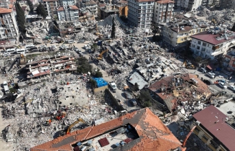 Hatay'da depremde insanların öldüğü 1759 binanın 975'i ruhsatsızmış!