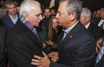 Özgür Özel Mardin'de: 50 yıldır Kürtler her sandıkta Ahmet Türk'e oy veriyorlar, bu irade ile yarışılmaz!