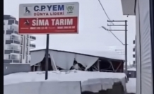 Yem Bayisinin Çatısı Çöktü