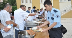 Ramazan Boyunca Farklı Okullarda İftar Yemeği