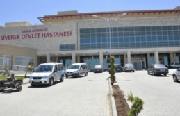 Siverek’te otomobil tarlaya devrildi