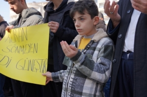 Siverek’te Kuran-ı Kerim yakılması protesto edildi