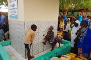 Siverekli Öğrenciler Nijer Kollo'da Su Kuyusu Açtı