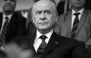 MHP Lideri Bahçeli 2004 Yılında "AKP İktidarına...