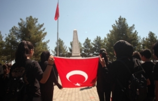 Siverek’te öğrenciler 15 Temmuz şehitleri için...