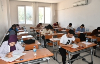 Siverek'te 43 öğrenci belediye kurslarıyla...