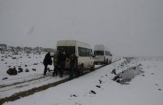 Siverek'te Kar Yağışı Etkili Oluyor