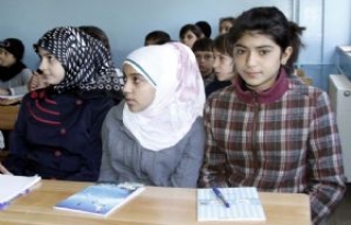 Siverek'te Yaşayan Suriyeli Çocuklara Eğitim...