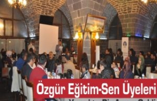 Özgür Eğitim-Sen Üyeleri Yemekte Bir Araya Geldi