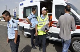 Siverek'te Kaza İki Polis Yaralandı