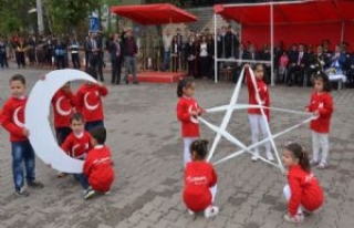Cumhuriyet Bayramında Çocuklardan Barış Mesajı