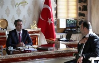 Büyükşehir Belediye Başkan'ından İlçe Kaymakamı...
