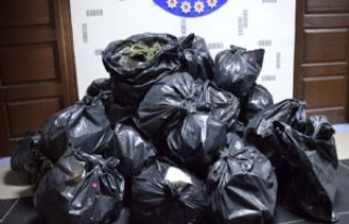Siverek'te 90 Kilo Esrar Ele Geçirildi 2 Kişi...