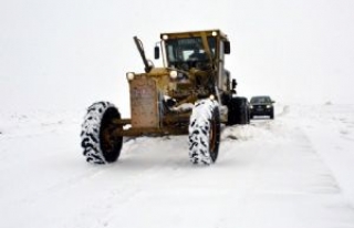 Siverek'te 82 Mahalle Yolu Ulaşıma Kapandı