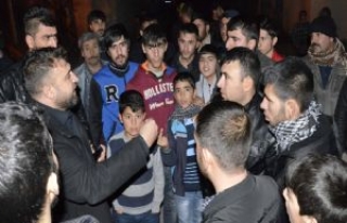 Elektriksiz Kalan Mahalleli Yine Trafoyu Ateşe Verdi