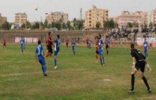 Siverek Belediyespor Kendi Evinde 3 - 1 Yenildi