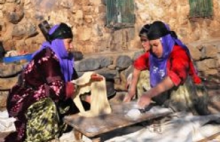 Siverekli Köylü Kadınların Vazgeçilmez Ekmeği