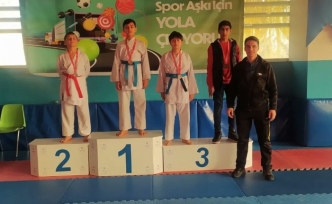 Siverekli öğrenciler karatede Şanlıurfa birincisi oldu