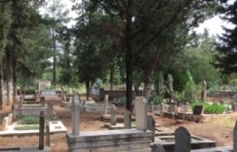 Bu Bayram kabir ziyaretine gidilmedi, mezarlıklar boş kaldı