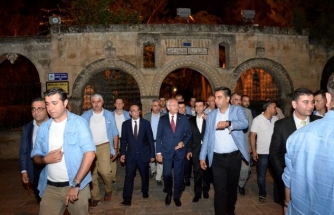 CHP Genel Başkanı Kılıçdaroğlu Balıklıgöl'de