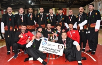 Siverek Belediyesi Halk Oyunları Ekibi Şanlıurfa İl Birincisi Oldu