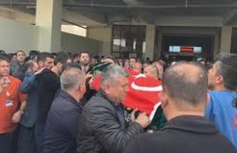 Kahramanmaraş'ta okul saldırısında hayatını kaybedenlerin cenazeleri ailelerine teslim ediliyor