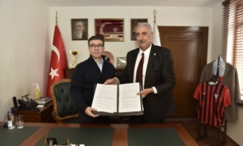 Başkan Bucak'tan belediye personeline güçlü mali destek