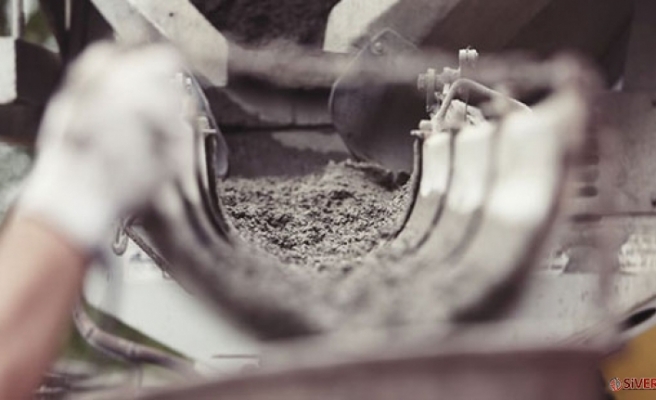 Çimento zammına tepki: Müteahhitler iş bırakabilir