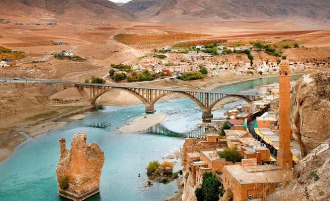 New York Times'tan 'Hasankeyf' manşeti: "Refah" için tarihi bir hazineyi batırmak