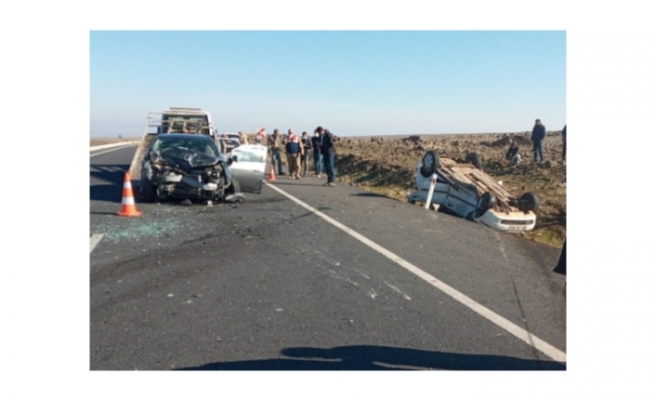 Siverek- Diyarbakır yolunda kaza: 5 yaralı