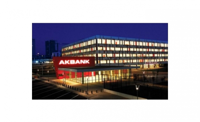 Akbank sınıfta kaldı