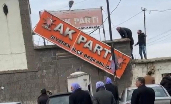 Şanlıurfa Siverek’te AK Parti’den peş peşe istifalar