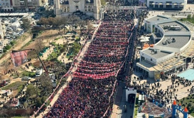 Yeniden Refah Partisi’nin Şanlıurfa mitingine 105 bin kişi katıldı