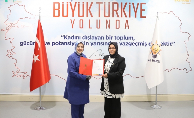 AK Parti Akçakale Kadın Kolları Başkanlığı'nda görev değişimi