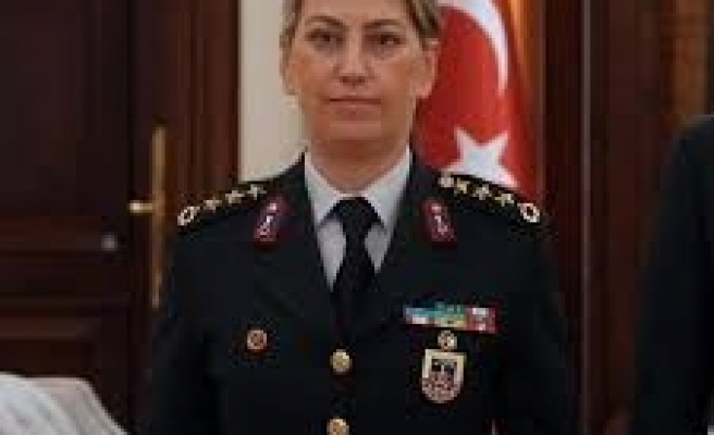 Jandarmanın yeni paşası! Gülden Mat Şakir tuğgeneralliğe terfi etti