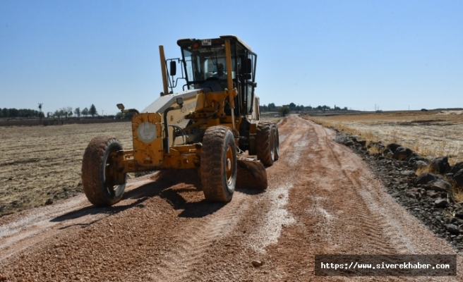 Siverek Belediyesi Kırsalda Yol Kalitesini Artırıyor