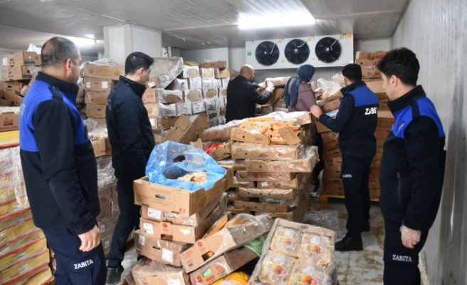 Siverek’te 50 Ton Bozuk Tavuk Ele Geçirildi