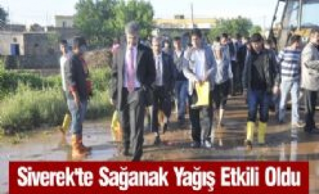 Siverek'te Sağanak Yağış Etkili Oldu 