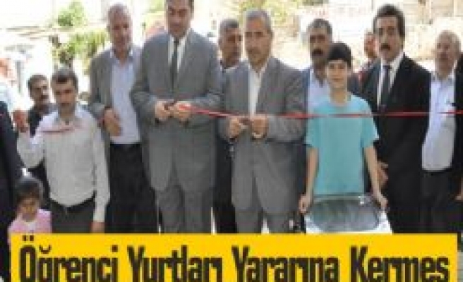 Öğrenci Yurtları Yararına Kermes