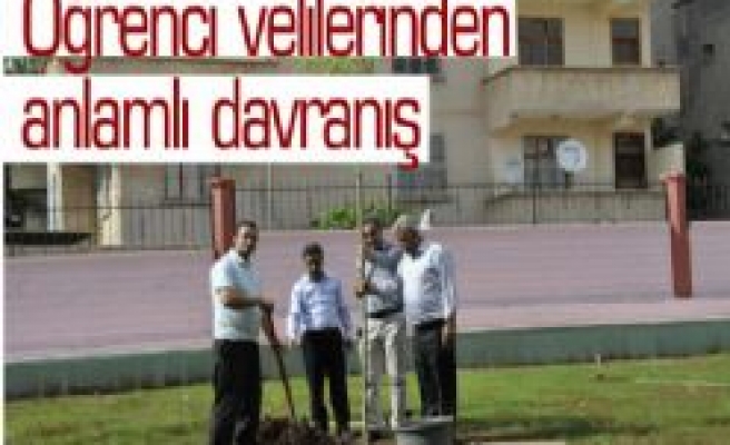 Öğrenci Velilerinden Anlamlı Davranış