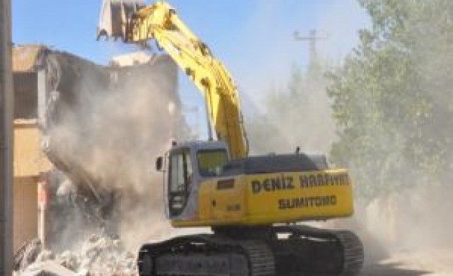 Eski Okul Yıktırılarak Yerine 32 Derslik Modern Okul Yapılacak 