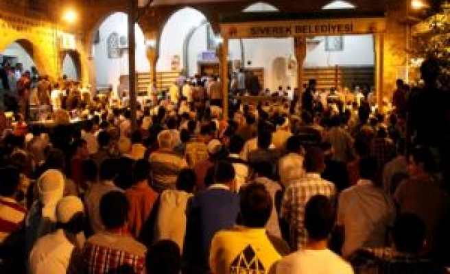 Siverek'te Sakal-ı Şerif  İzdihamı
